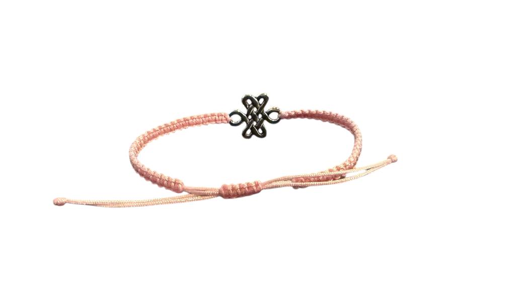 Makramee Armband „Kreuzknoten“ – Rosa & Silber | Handgemachter Schmuck mit symbolischer Verbindung