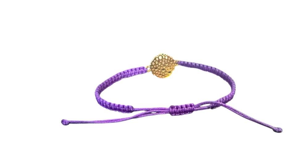Handgefertigtes Makramee-Armband mit goldfarbenem Komet-Anhänger – personalisierbar & verstellbar | Symbolischer Schmuck für Damen & Herren (G10)