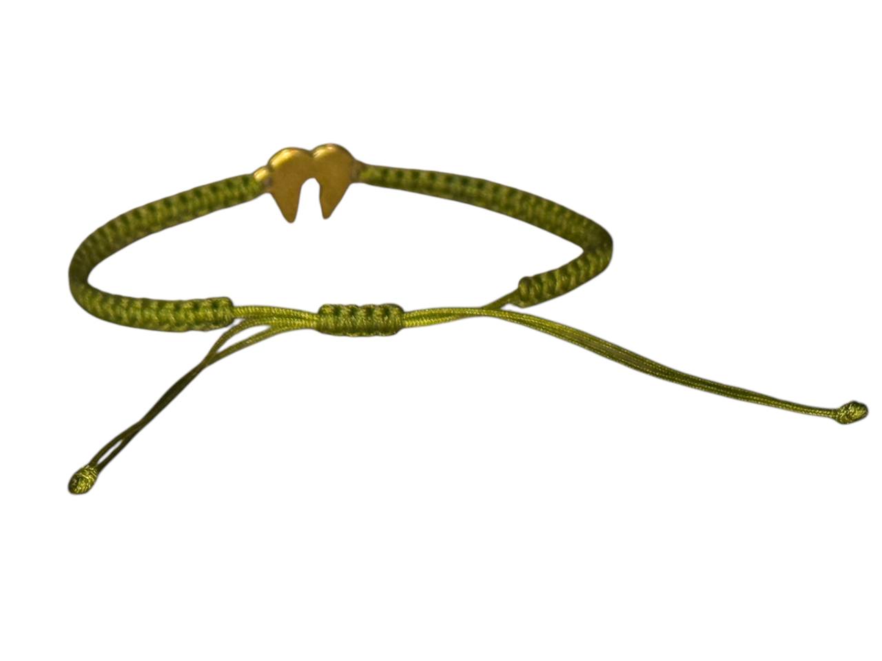 Handgefertigtes Makramee-Armband mit bronzefarbenem Engelsflügel – Individuell anpassbar in Farbe & Größe (B1)