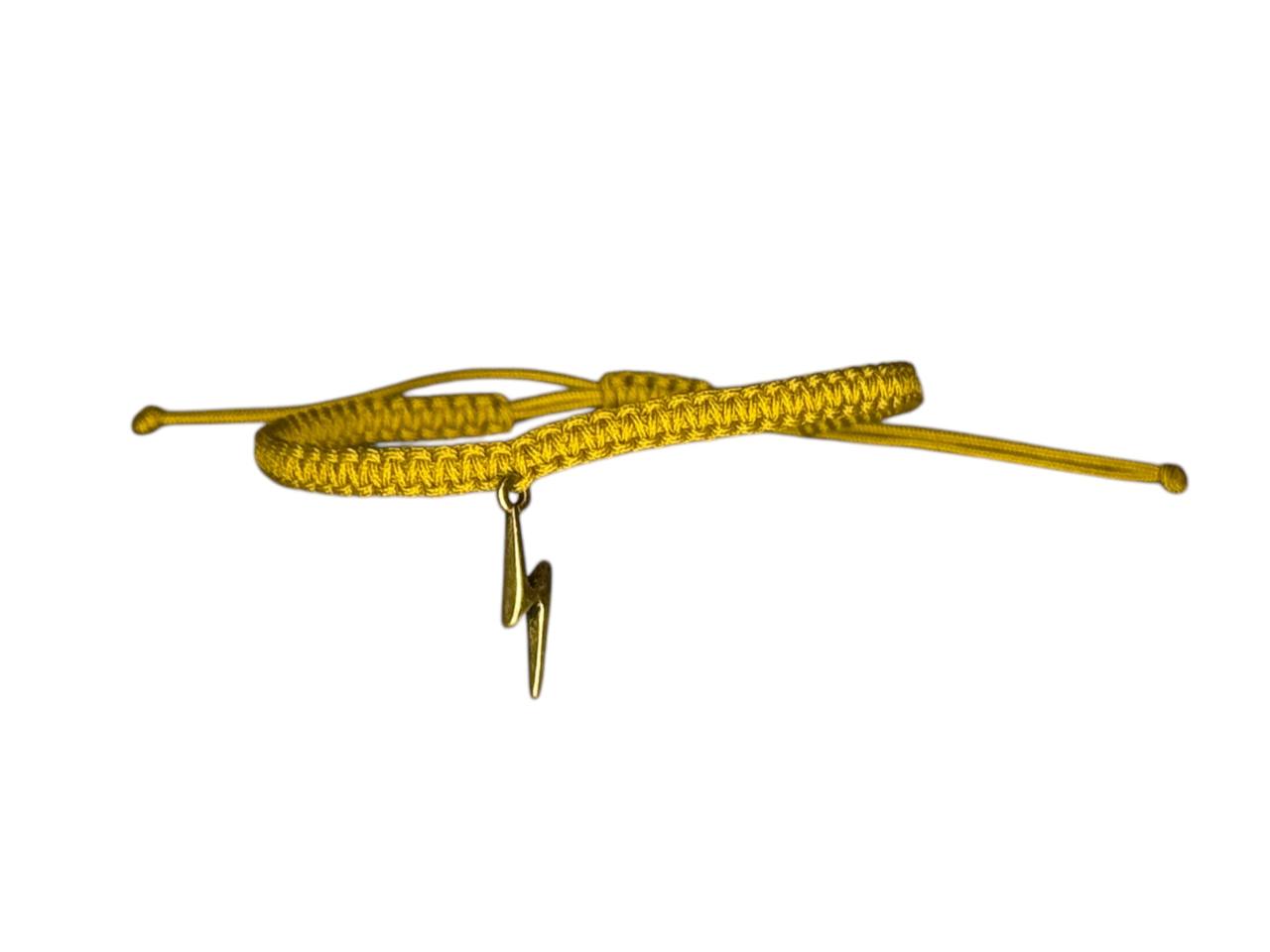 Makramee-Armband mit bronzefarbenem Blitz – Handgefertigt, anpassbar in Farbe & Größe (B6)