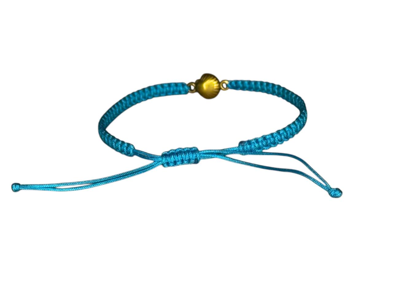 Handgefertigtes Makramee-Armband mit bronzefarbener Muschel – Individuell anpassbar in Farbe & Größe (B7)