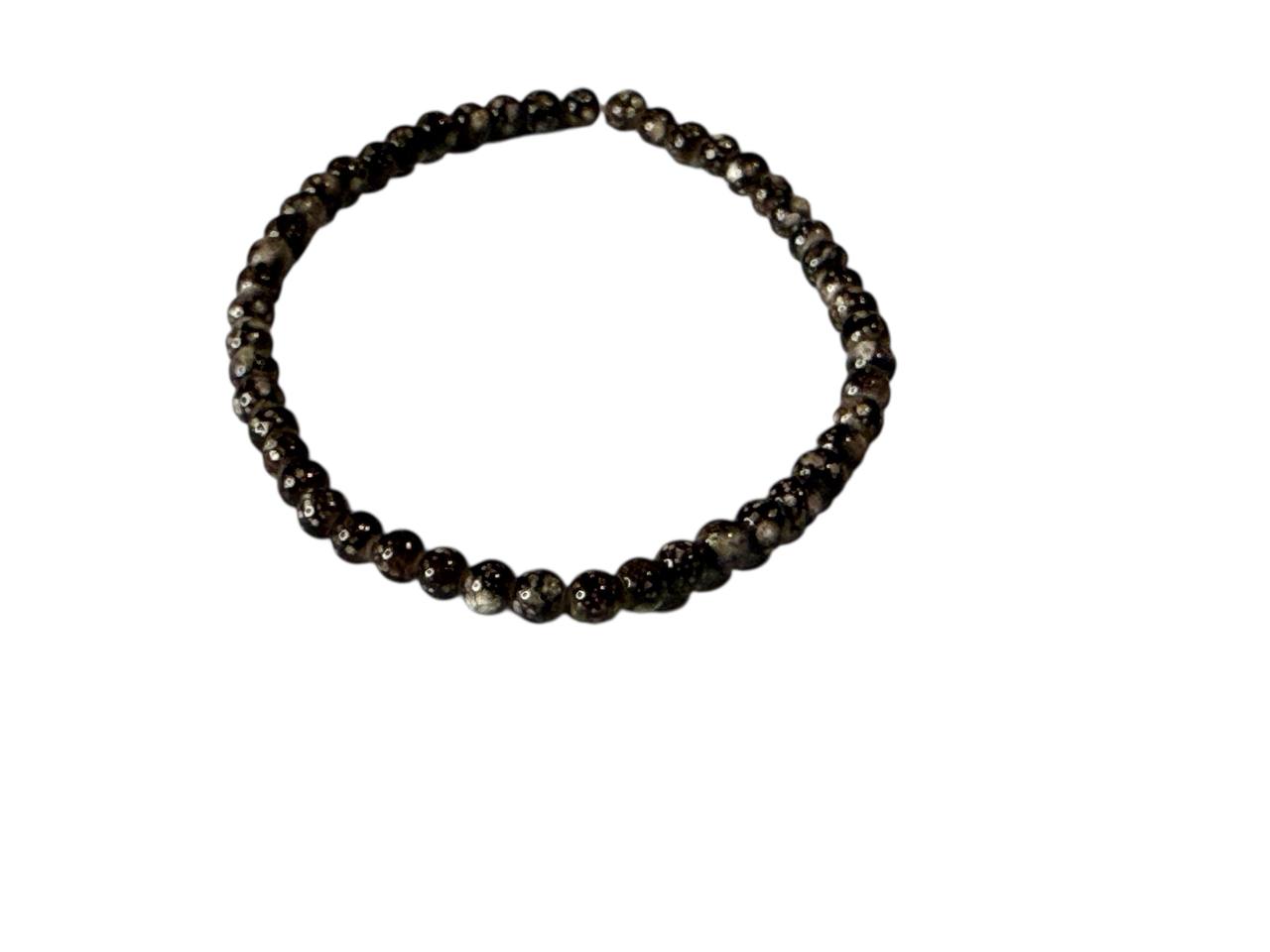 Handgemachtes Perlenarmband – Braun meliert – Personalisierbar mit Wunschname – Elastisch & Stilvoll (019)