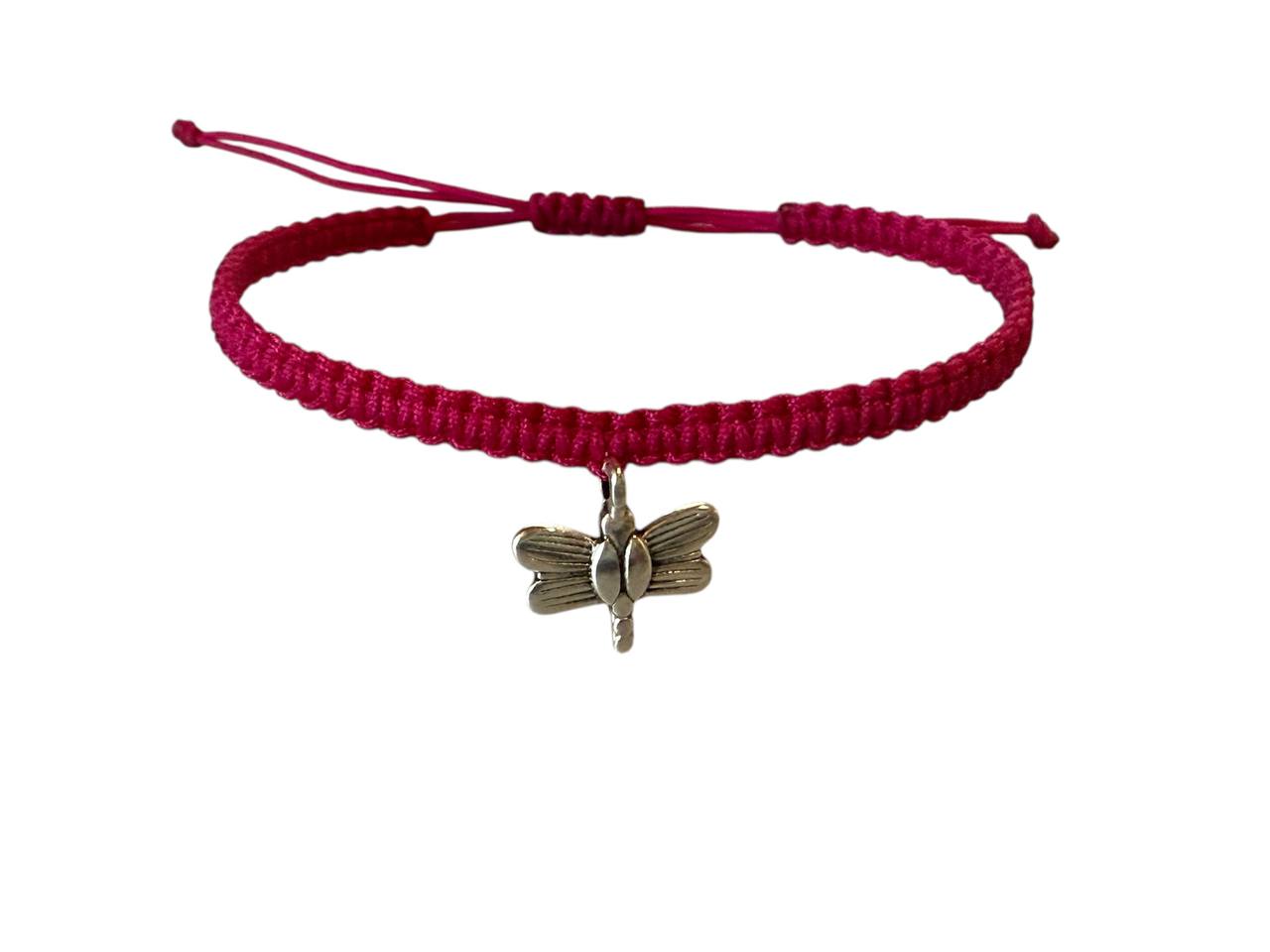 Makramee Armband mit Libelle Anhänger – Beere & Silber | Handgemacht & Verstellbar