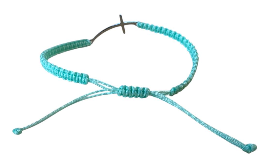 Makramee Armband mit Kreuz-Anhänger in Silber – Mintgrün, Handgefertigt, Verstellbar