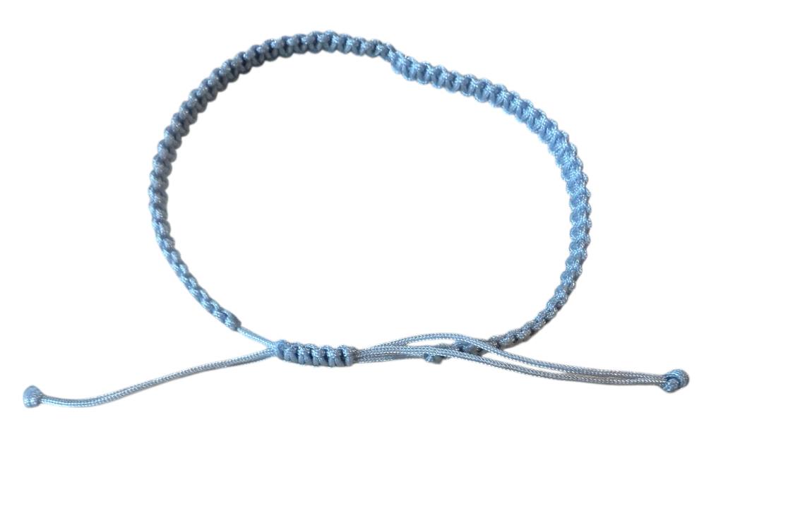 Makramee Armband mit silberfarbenem Heiligenbild – Grau, Handgemacht & verstellbar (16–20 cm)