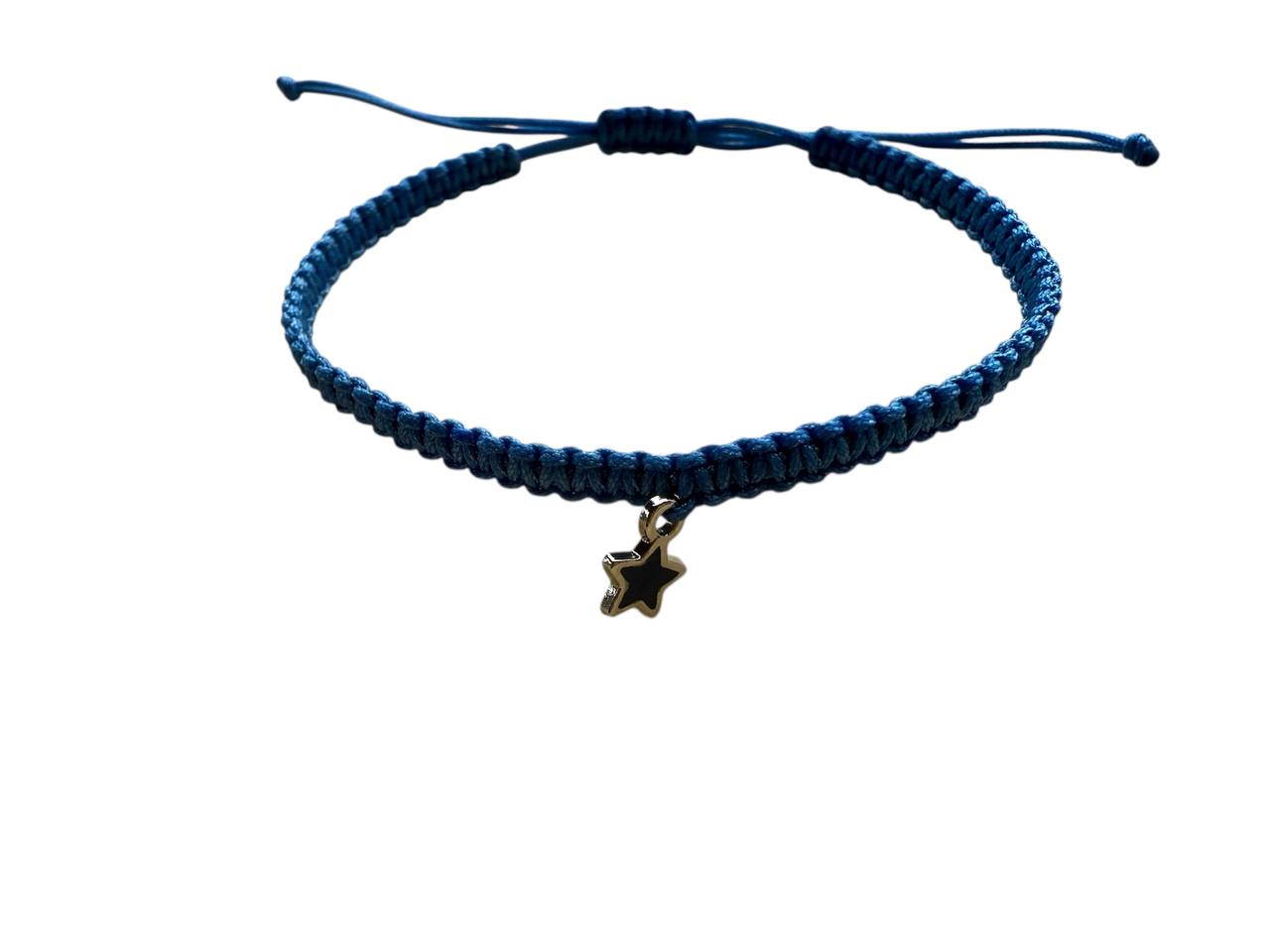 Makramee Armband mit kleinem Sternanhänger – Blau & Silber – Verstellbar – Handgemacht