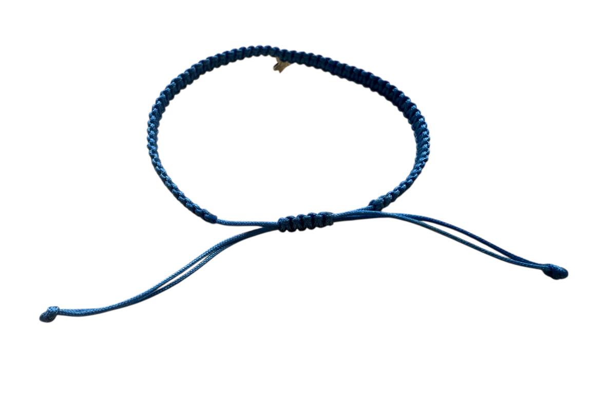 Makramee Armband mit kleinem Sternanhänger – Blau & Silber – Verstellbar – Handgemacht