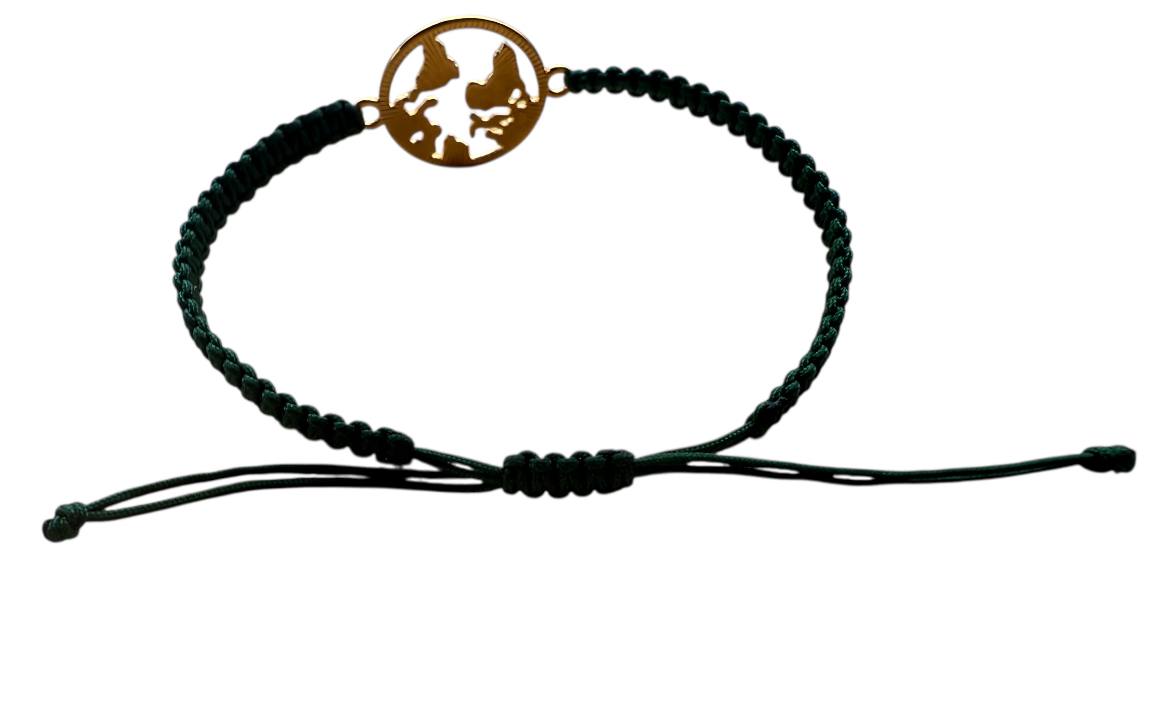 Makramee Armband mit Weltkarten-Anhänger – personalisierbar – goldfarben – handgemacht (G16)