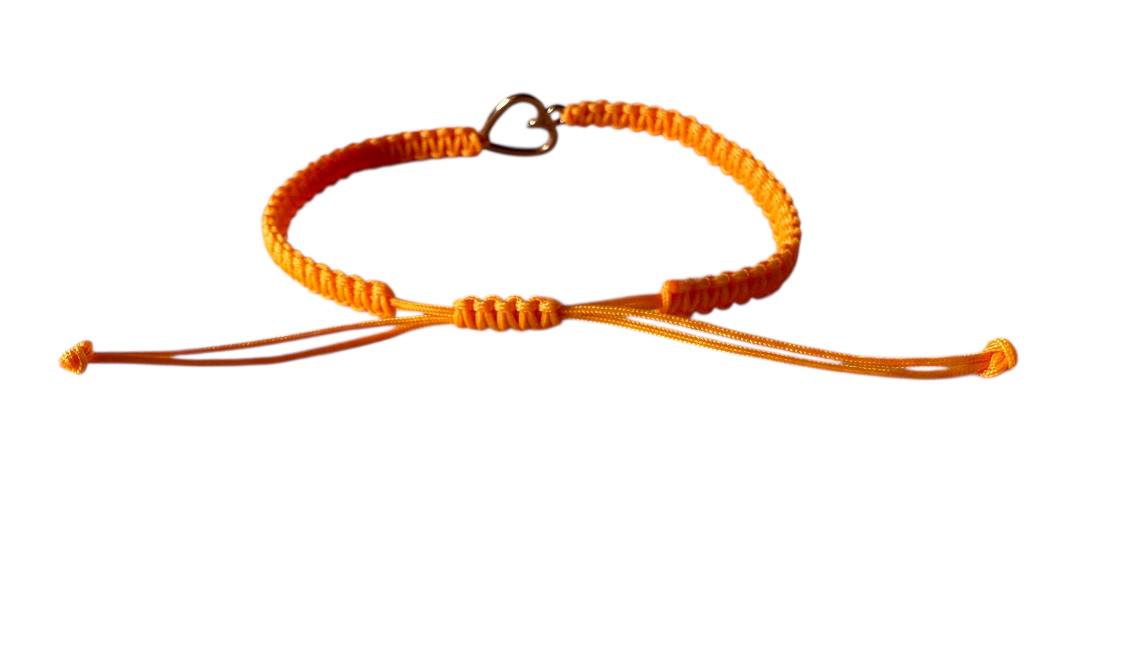 Makramee Armband Herz – handgefertigt in Orange & Roségold, verstellbar 16–20cm