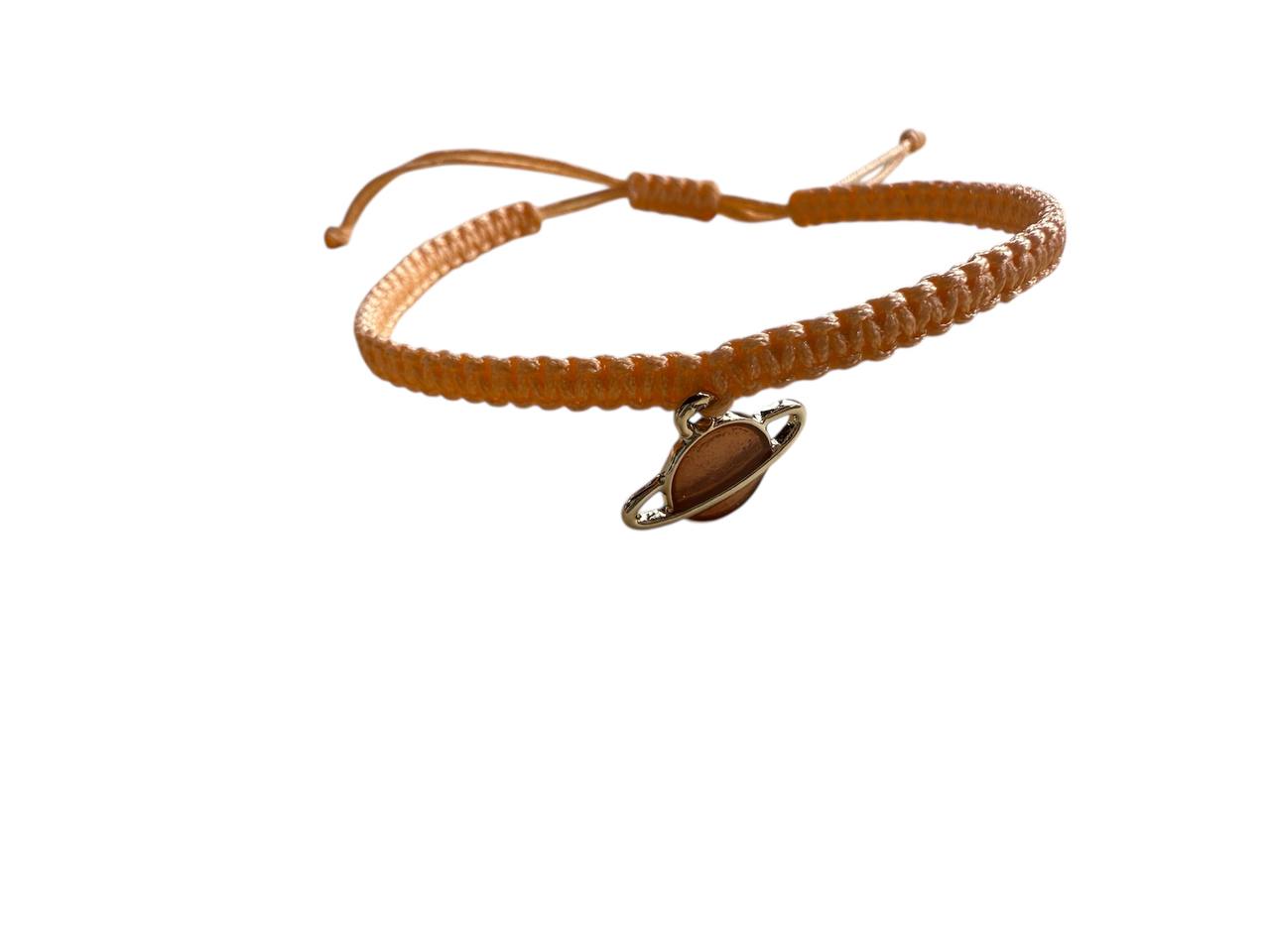 Handgefertigtes Makramee Armband mit Silber-Aprikose Planet đ Verstellbar & Stylisch