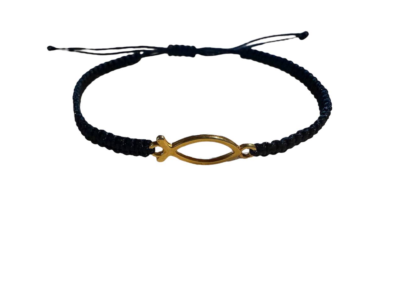 Makramee Armband Schwarz mit Goldfisch-Anhänger | Handgemacht & verstellbar 16–20 cm