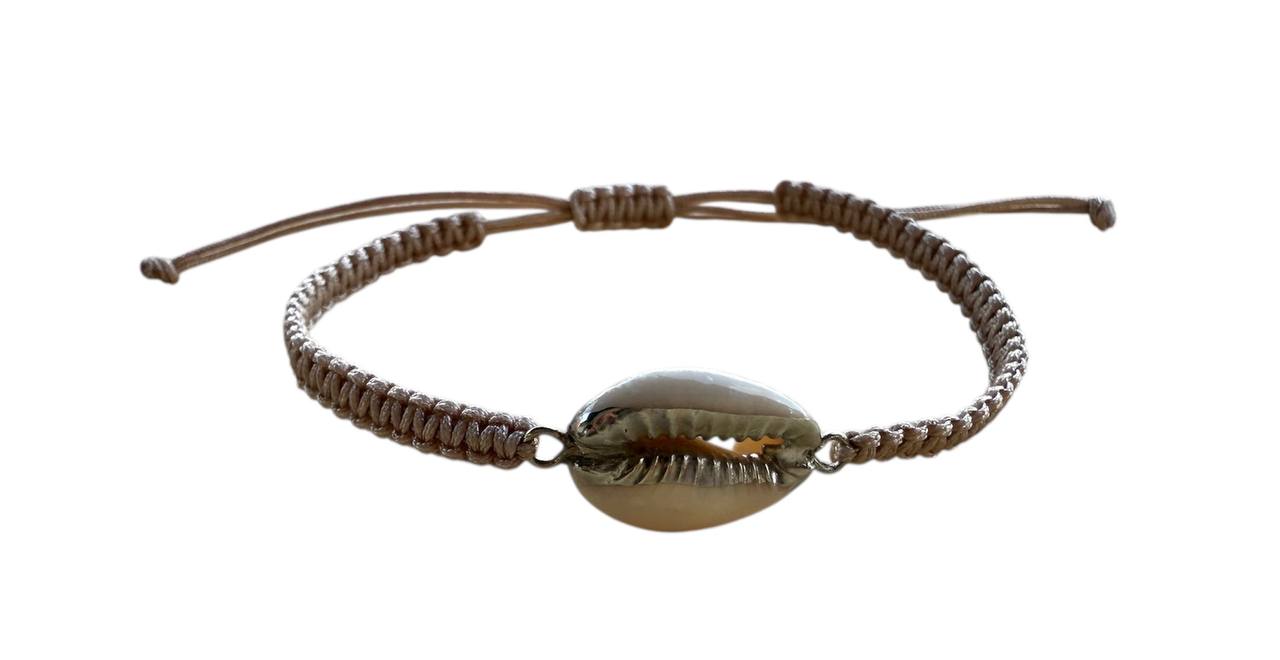 Makramee Armband mit Muschel đ Silber & Beige | Handgemacht | 38 Farben | 5 GröĂen