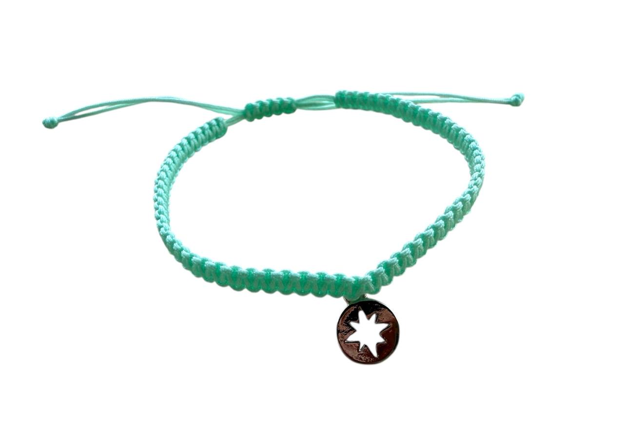 Makramee Armband mit Kompass-Anhänger đ§ | TĂźrkis & Silber | Handgemacht & verstellbar