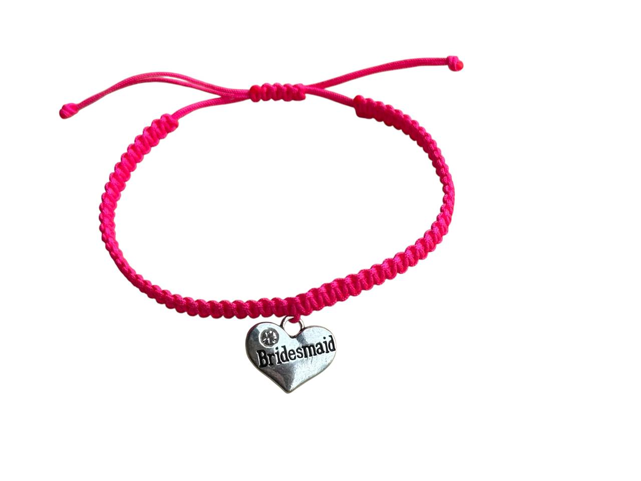 Makramee Armband „Bridesmaid“ 💍 | Wählbare Bandfarbe | Silber Herz mit Stein | Handgemacht – Perfekt für Brautjungfern