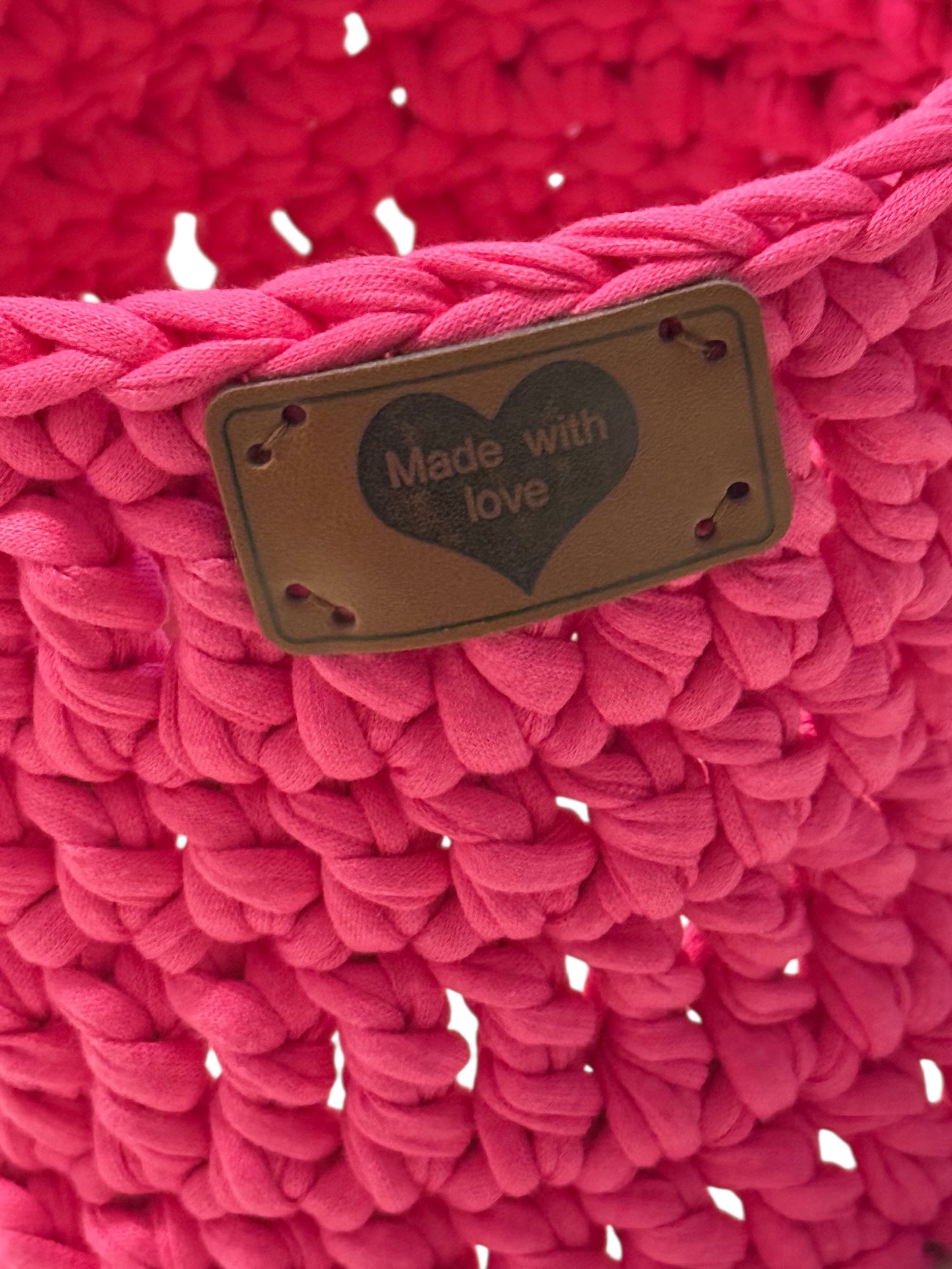 Gehäkelter Aufbewahrungskorb Pink mit Holzboden – 15,5 x 12 cm | Handgemacht