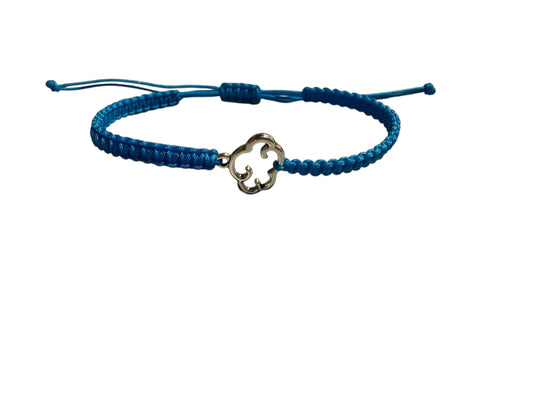 Makramee Armband mit silberner Wolke 🌥️ | Handgemacht | Verstellbar | Blau