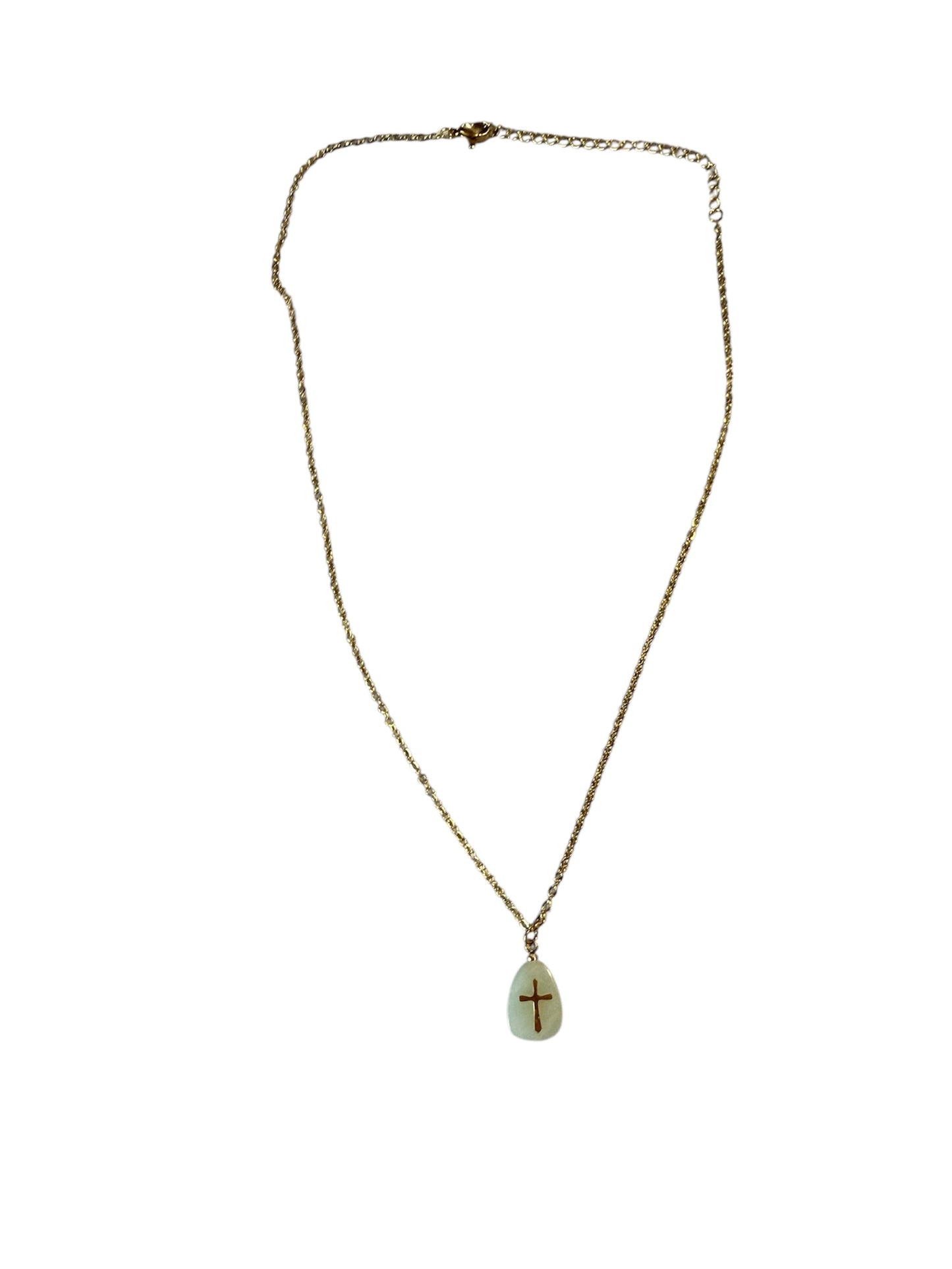 Goldene Edelstahl Halskette mit hellgrünem Naturstein & Kreuz – 45cm | 15x10mm Anhänger