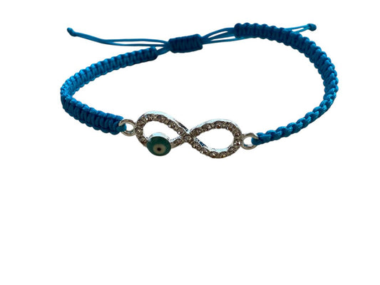 Handgefertigtes Makramee Armband „Infinity & Auge“ – Blau & Silber (28x8mm)