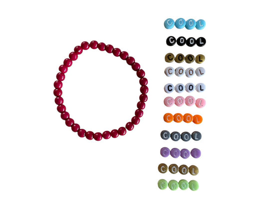 Pinkes Glasperlen Armband – Personalisierbar mit Wunschname – Handgemacht & Elastisch (031)