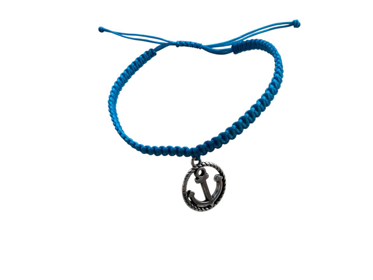 Handgefertigtes Makramee Armband „Anker“ – Blau & Silber Anhänger (15x15mm)