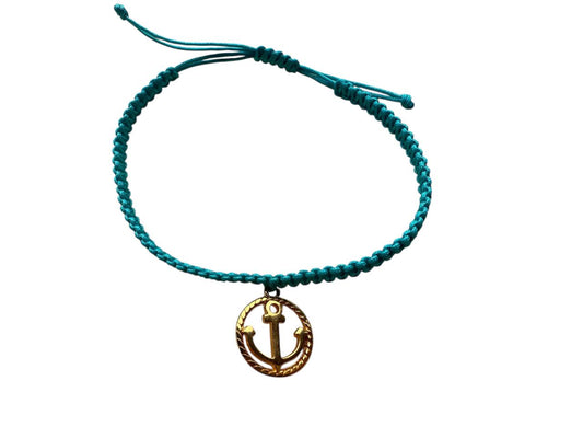 Makramee Armband mit Anker Anhänger – personalisierbar in 38 Farben – Gold – Symbol für Halt & Vertrauen (G22)