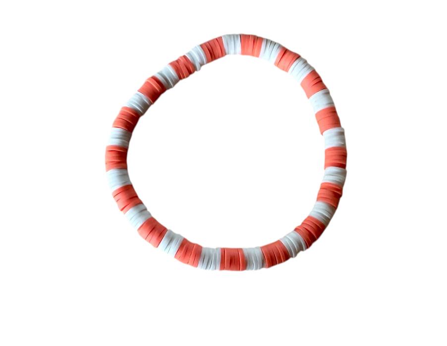 Elastisches Perlenarmband aus Ton – Handgefertigt in Orange & Weiß – Umfang 16 cm