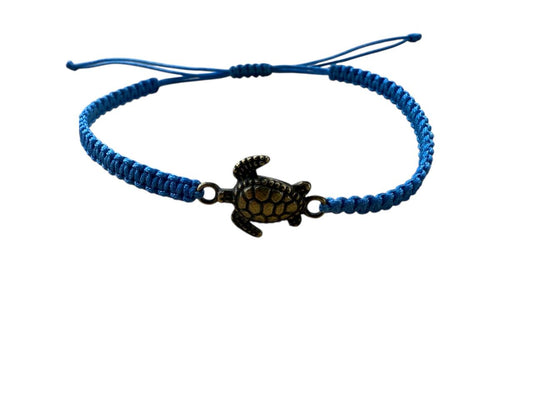 Makramee Armband mit bronzefarbener Schildkröte 🐢 – Handgemacht & personalisierbar