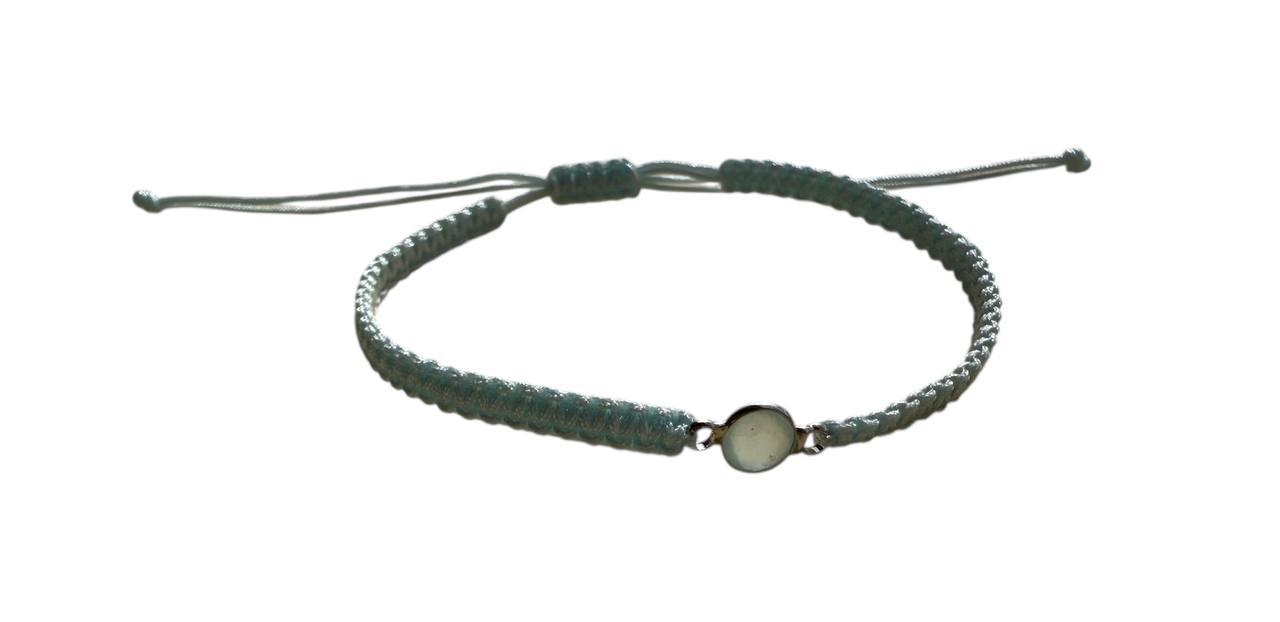 Makramee-Armband Hellblau mit Silberanhänger & Glasstein – Handgemacht & verstellbar ✨