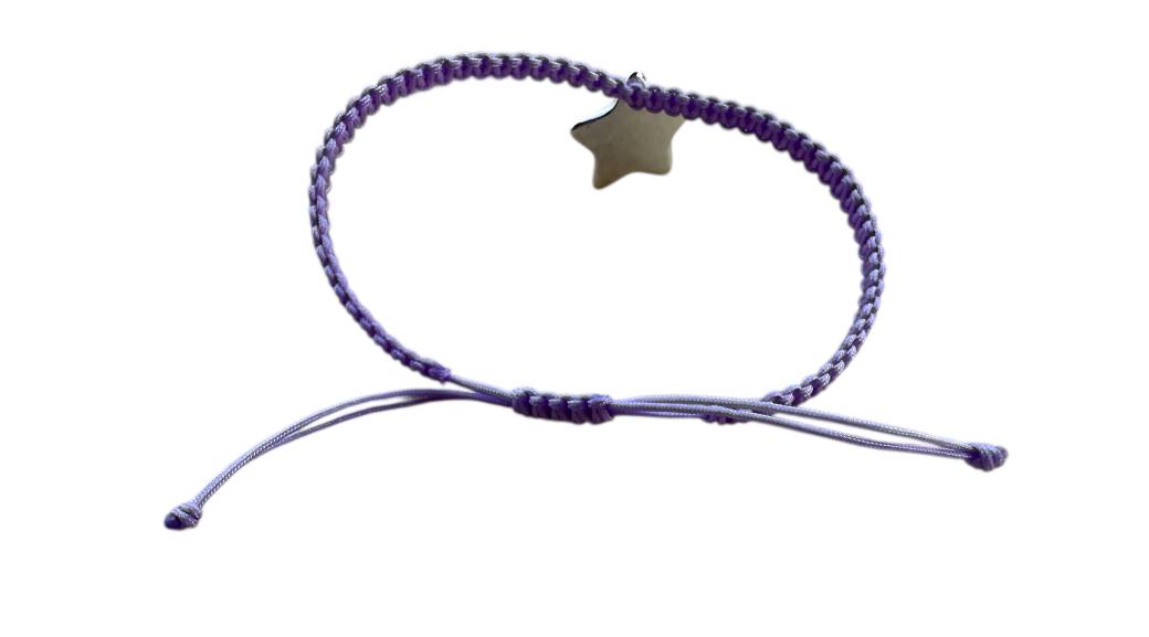 Makramee Armband mit Stern-Anhänger ⭐ Silber | Handgefertigt | Farbe Flieder | Verstellbar 16–20 cm
