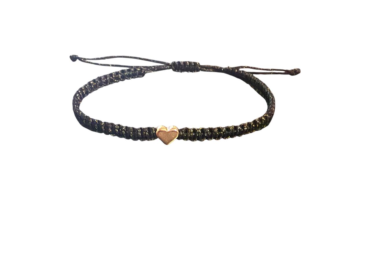 Makramee Armband Schwarz mit Herz Anhänger in Roségold – Handgefertigt & verstellbar (16–20 cm)