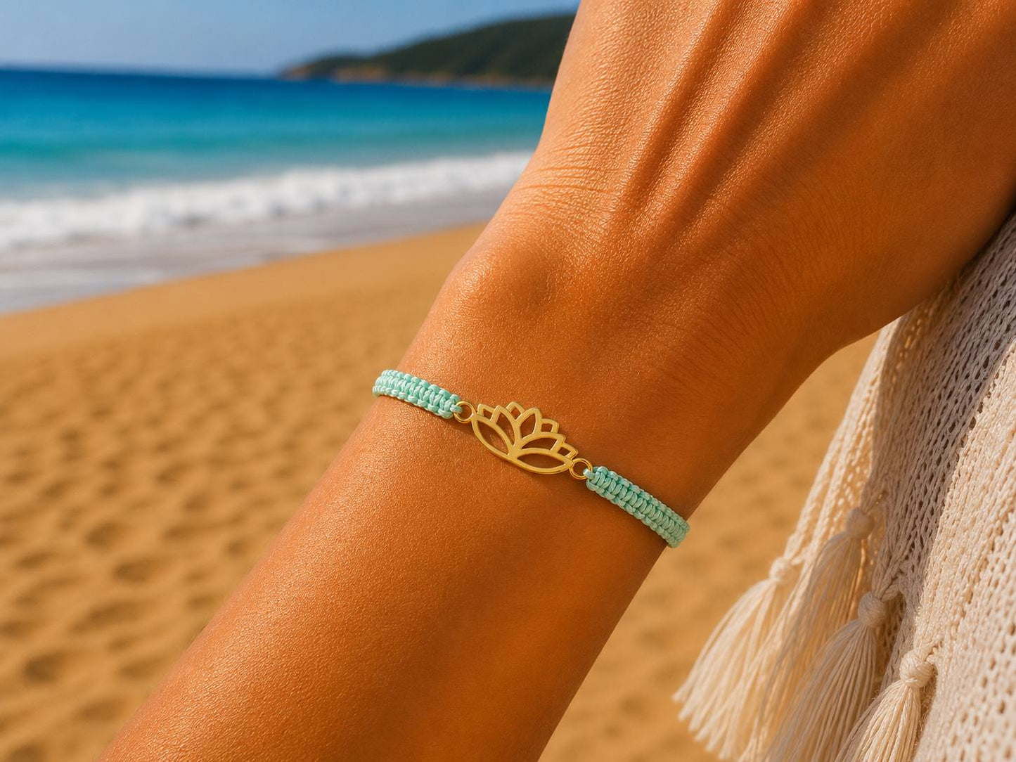 Makramee Armband Lotusblüte Gold – Verstellbares Edelstahl Armband | 38 Bandfarben & 5 Größen