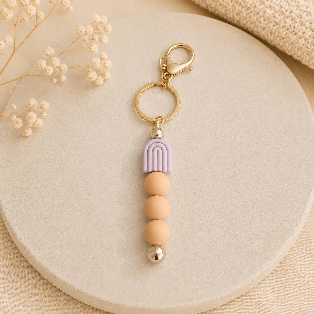 Boho Schlüsselanhänger Regenbogen Flieder – Taschenanhänger aus Edelstahl & Silikon | Handgefertigt 15 cm
