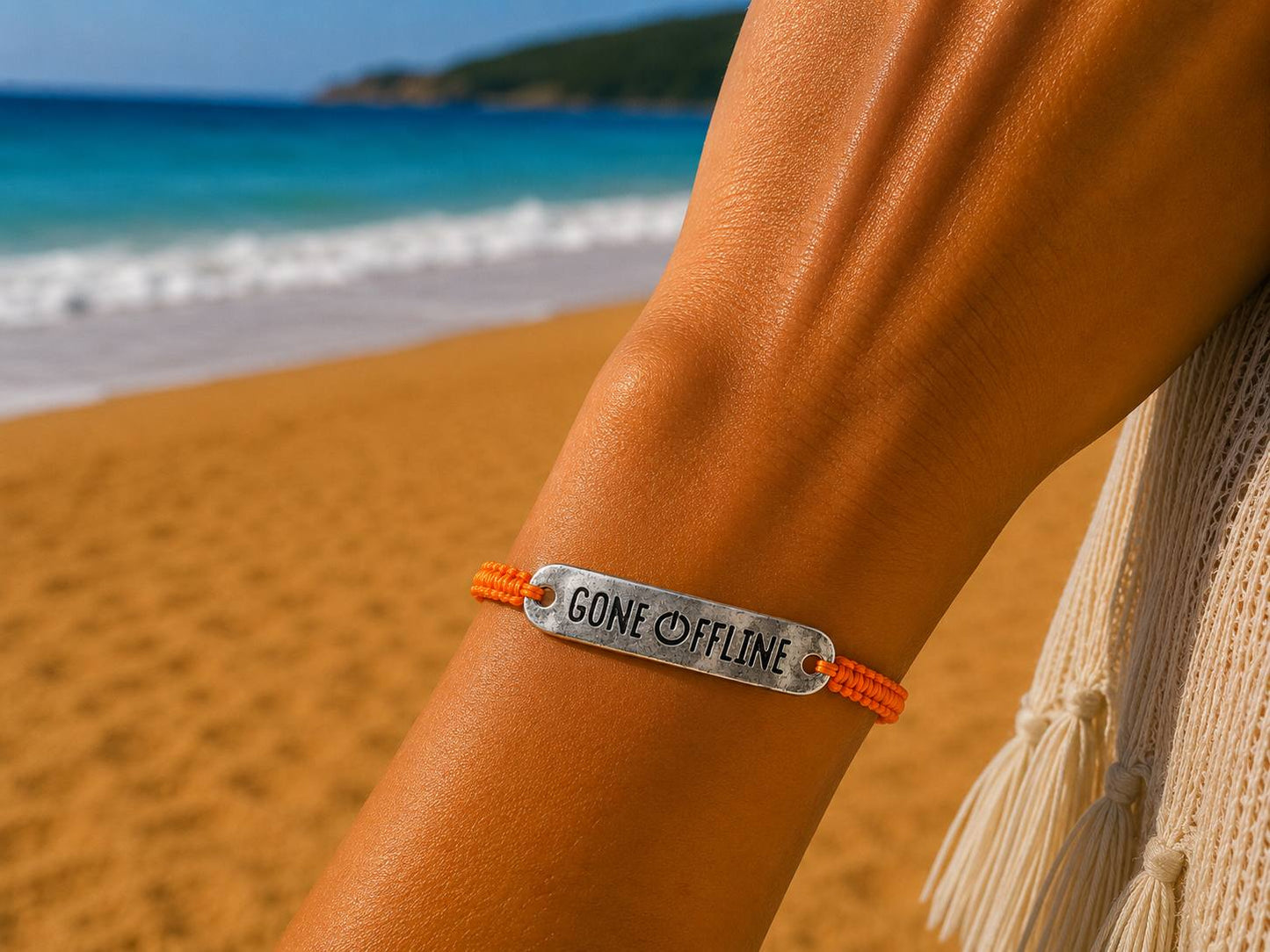 Makramee Armband "Gone Offline" Silber – Handgefertigtes Wunscharmband aus Edelstahl | Verstellbares Freundschaftsarmband | Digital Detox | 38 Bandfarben